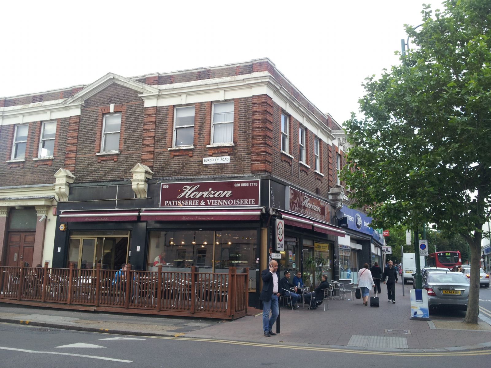 Angel N1, London