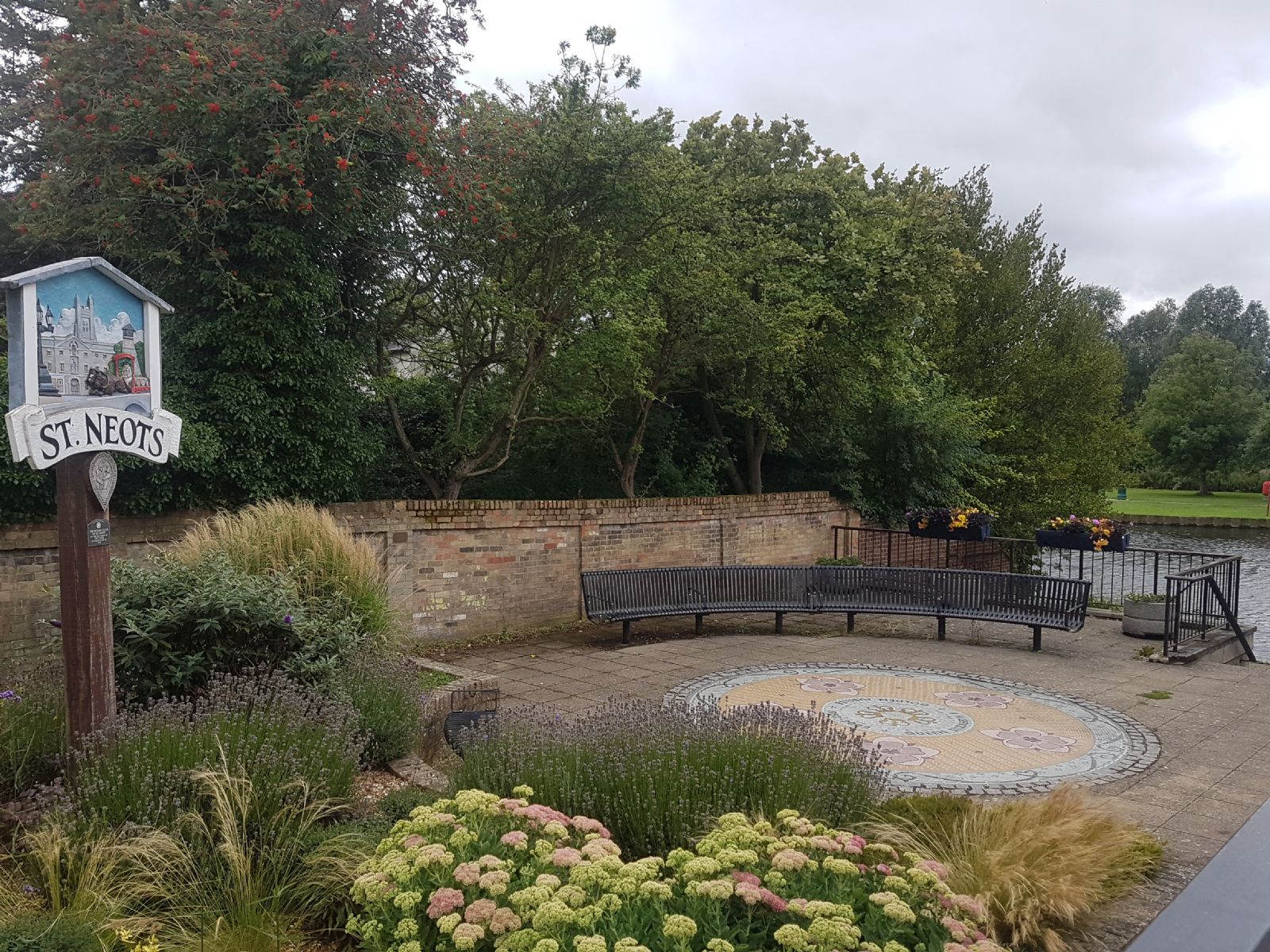 St Neots