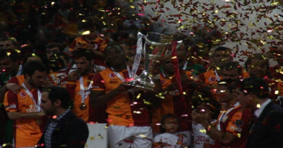 Galatasaray ampiyonluk kupasn ald